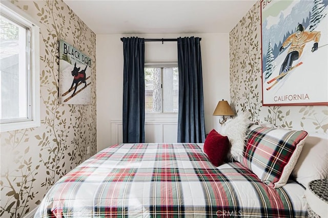 921 Anita Ave, Big Bear City, CA 92314 - bedroom with wallpapered walls