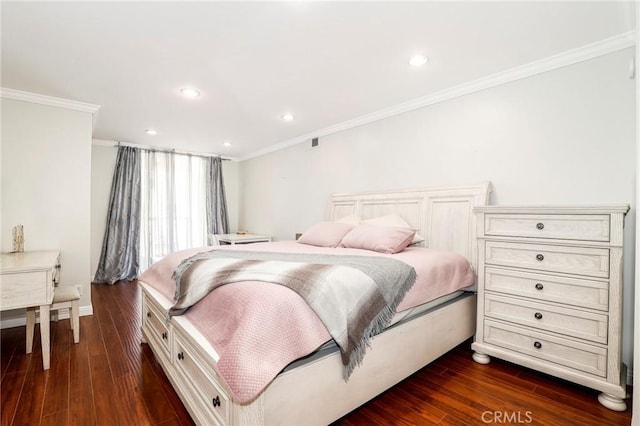 321 N Oakhurst Dr Unit 404, Beverly Hills, CA 90210 - bedroom with crown molding, dark wood-style flooring, recessed lighting, and baseboards