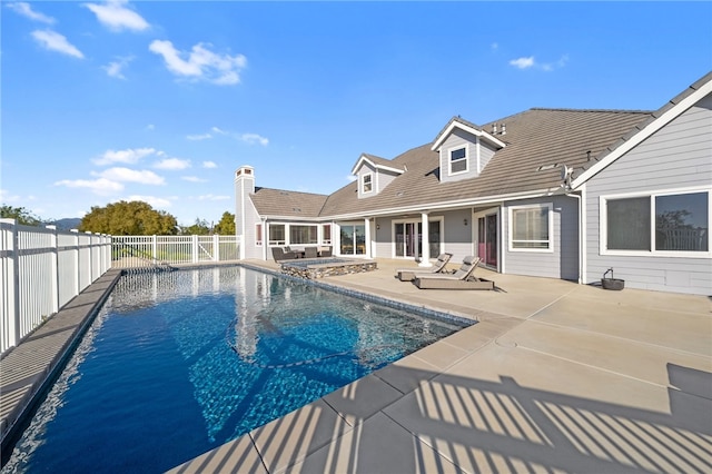 40267 Scanlon Rd, Temecula, CA 92592 - view of pool with a fenced backyard, a patio area, and a pool with connected hot tub