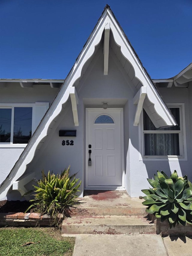 852 5th St, Imperial Beach, CA 91932 - property entrance with stucco siding