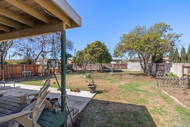852 5th St, Imperial Beach, CA 91932 - view of yard with a patio