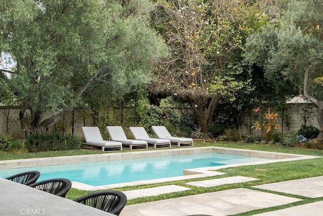 10 Seabluff, Newport Beach, CA 92660 - view of swimming pool