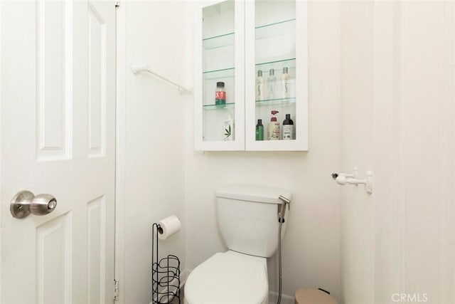 7700 Goodland Ave, North Hollywood, CA 91605 - bathroom with toilet