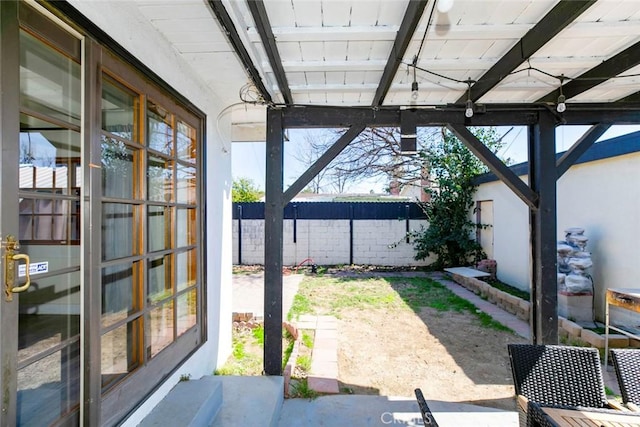 7700 Goodland Ave, North Hollywood, CA 91605 - view of sunroom / solarium