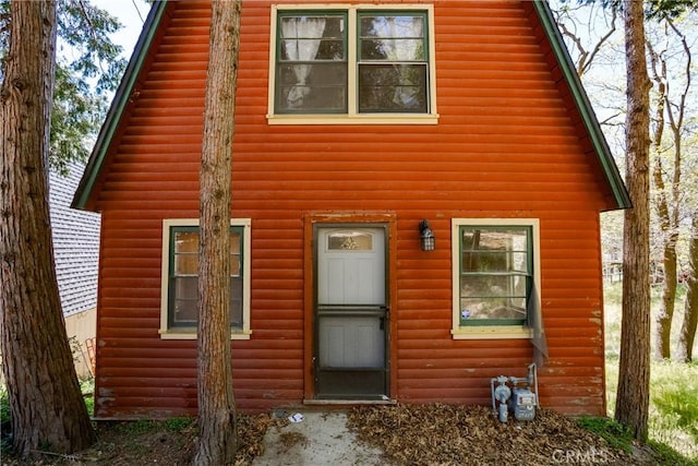 29219 Lyon Dr, Cedar Glen, CA 92321 - view of front facade with log veneer siding