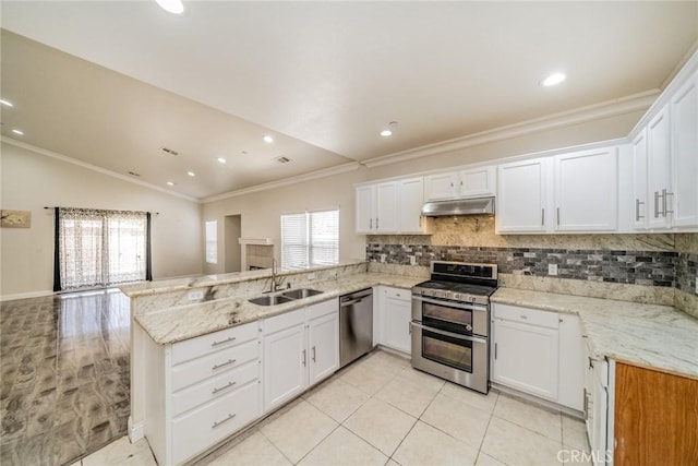 7404 Marshall Ct, Highland, CA 92346 - kitchen with appliances with stainless steel finishes, a sink, under cabinet range hood, a peninsula, and crown molding