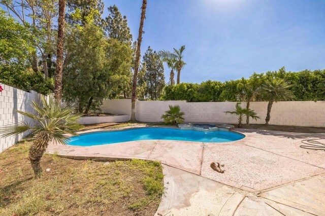 40550 Ventana Ct, Palm Desert, CA 92260 - view of pool with a fenced backyard and a patio area
