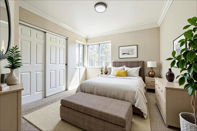 40550 Ventana Ct, Palm Desert, CA 92260 - bedroom featuring light carpet, crown molding, and a closet