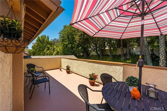 15541 Olive Branch Dr, La Mirada, CA 90638 - view of patio with outdoor dining area