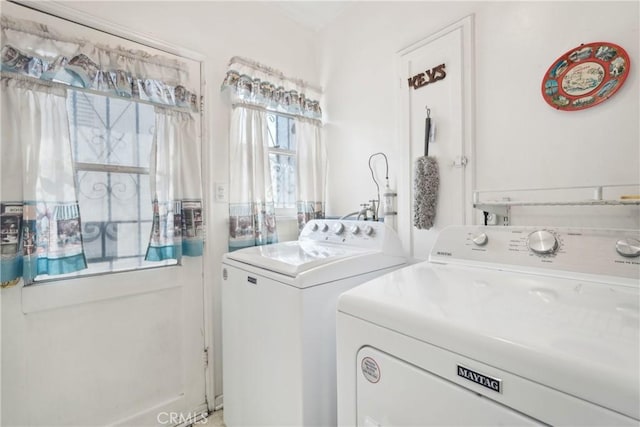1845 W 91st Pl, Los Angeles, CA 90047 - laundry room with separate washer and dryer