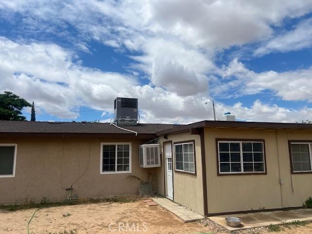 14979 Condor Rd, Victorville, CA 92394 - photo 6