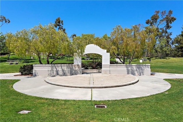 2 Anglesite, Rancho Santa Margarita, CA 92688 - view of home's community with a lawn