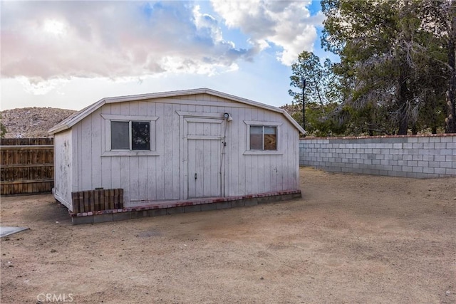 17725 Tude Ln, Apple Valley, CA 92307 - view of outbuilding