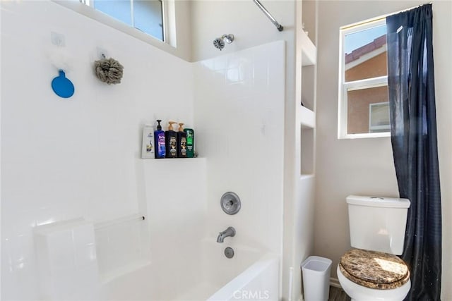 1113 Juniper Ct, San Jacinto, CA 92582 - bathroom with shower / bath combination and toilet