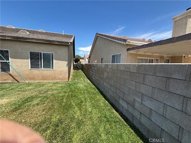 1800 Windermere Dr, Lancaster, CA 93534 - view of yard