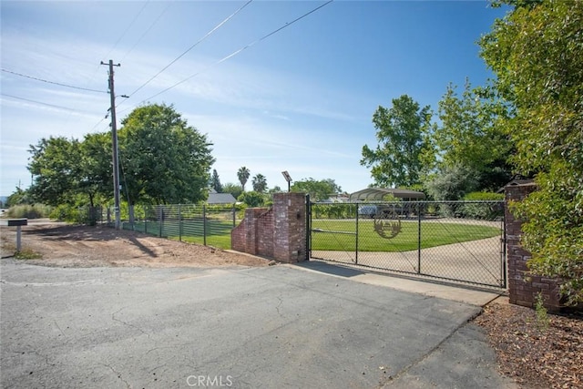 49 Bob Way, Oroville, CA 95965 - view of gate