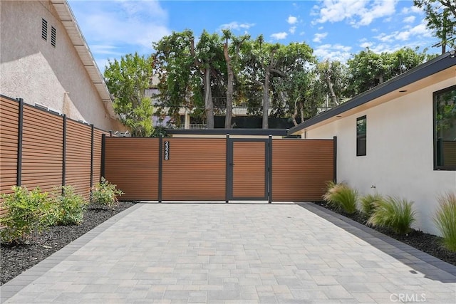 23240 Leonora Dr, Woodland Hills, CA 91367 - view of gate