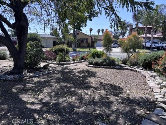 2020 W Swanee Ln, West Covina, CA 91790 - view of yard