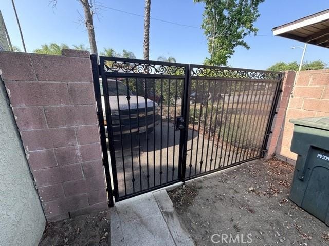 2020 W Swanee Ln, West Covina, CA 91790 - view of gate