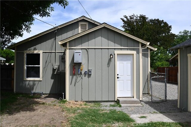 635 N Plumas St, Willows, CA 95988 - view of outdoor structure featuring fence