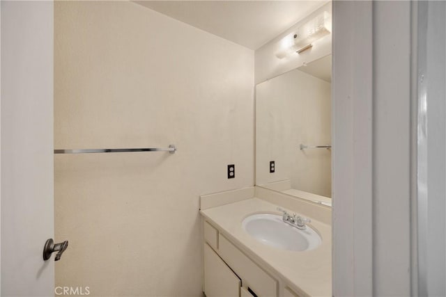 2622 N Tustin Ave Unit 147, Santa Ana, CA 92705 - bathroom with vanity