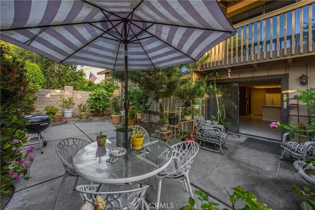 2622 N Tustin Ave Unit 147, Santa Ana, CA 92705 - view of patio / terrace with outdoor dining area