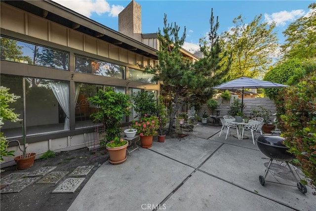 2622 N Tustin Ave Unit 147, Santa Ana, CA 92705 - view of patio / terrace featuring outdoor dining area