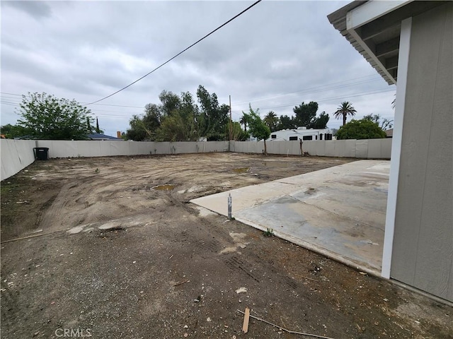 880 S State St, Hemet, CA 92543 - view of yard