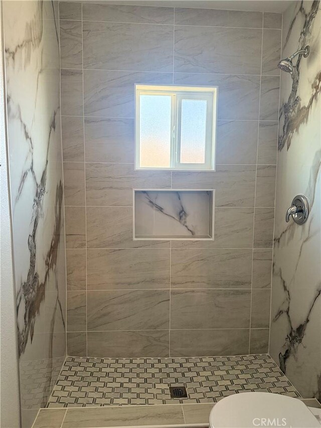 880 S State St, Hemet, CA 92543 - bathroom with a stall shower