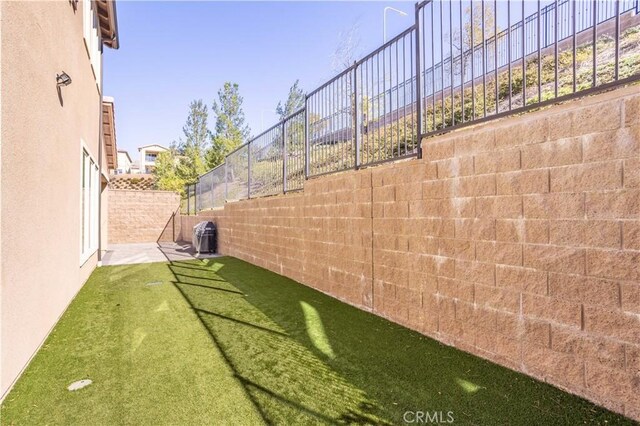 20621 Chestnut Cir, Porter Ranch, CA 91326 - view of fenced backyard