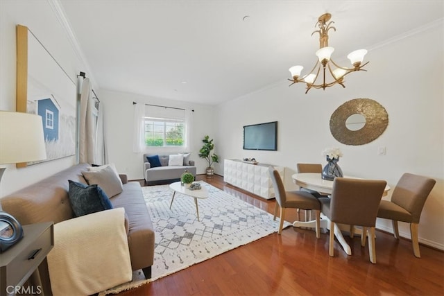 21345 Hawthorne Blvd Unit 126, Torrance, CA 90503 - living area featuring a chandelier, ornamental molding, wood finished floors, and baseboards