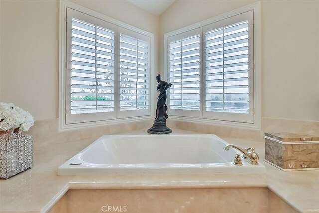 6791 Trevino Dr, Moorpark, CA 93021 - detailed view of a garden tub