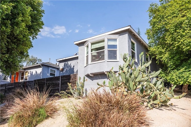 3100 Verdugo Rd, Los Angeles, CA 90065 - view of side of home with stucco siding