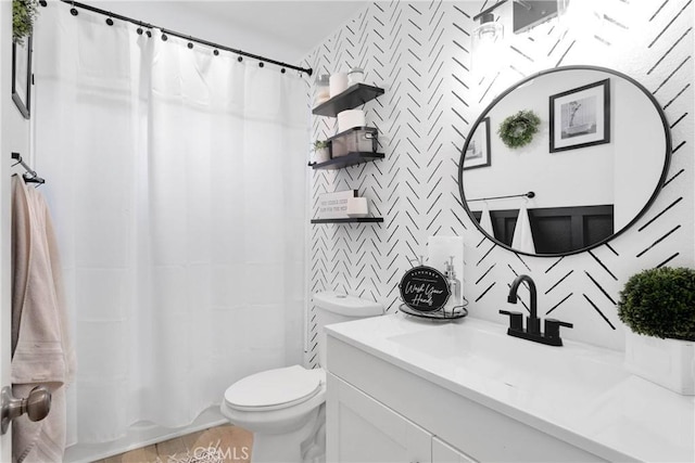 21046 Lone Eagle Rd, Apple Valley, CA 92308 - full bath featuring toilet, tile walls, and vanity