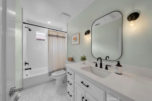 1817 Clark Ln Unit B, Redondo Beach, CA 90278 - full bathroom with vanity, toilet, shower / bathtub combination with curtain, and tile patterned floors