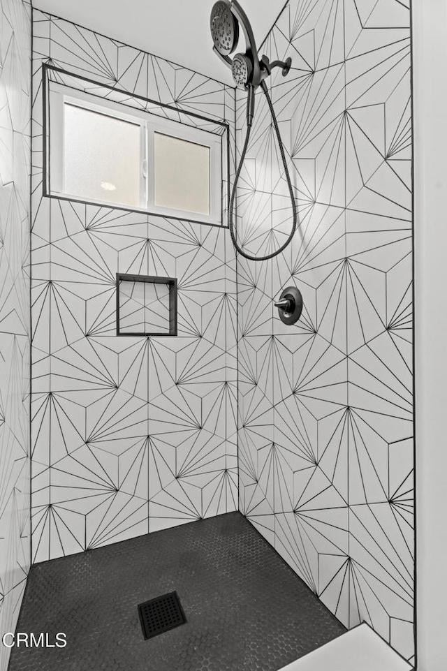 6721 S Springpark Ave Unit 3A, Los Angeles, CA 90056 - bathroom view of a tile shower