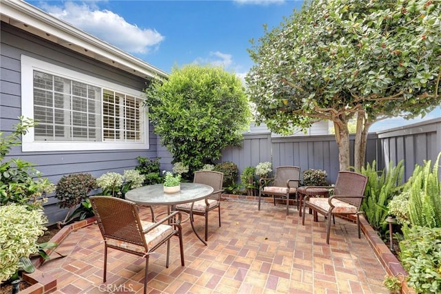 3511 Daffodil Ave Unit 14, Corona Del Mar, CA 92625 - view of patio with fence