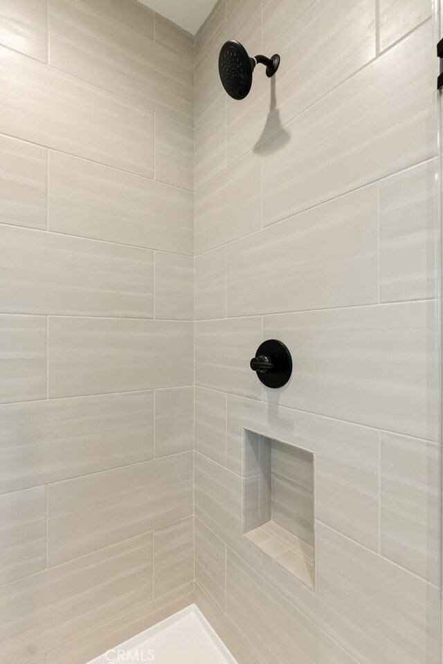 32106 Richardson St, Menifee, CA 92584 - bathroom with a tile shower