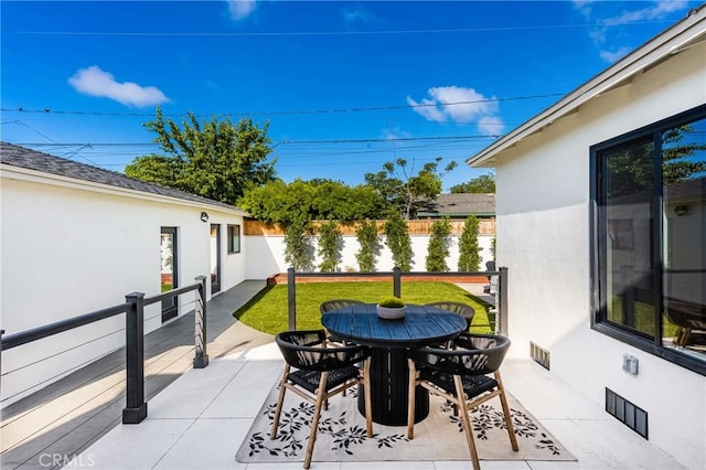 1909 Montair Ave, Long Beach, CA 90815 - view of patio with outdoor dining space