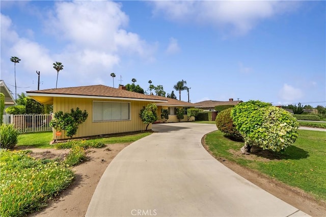 926 E Dalton Ave, Glendora, CA 91741 - ranch-style home with fence and driveway