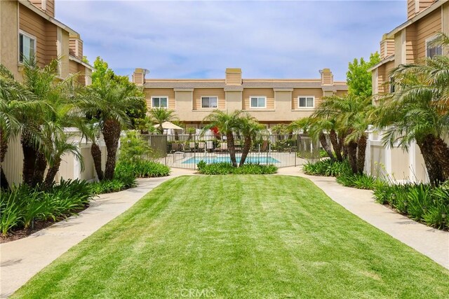290 Victoria St Unit 19, Costa Mesa, CA 92627 - surrounding community featuring a swimming pool