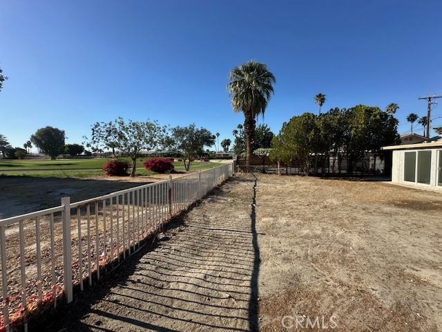 42815 Warner Trl, Palm Desert, CA 92211 - view of home's community with fence