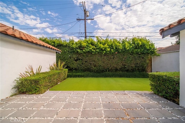 932 S Cloverdale Ave, Los Angeles, CA 90036 - view of patio