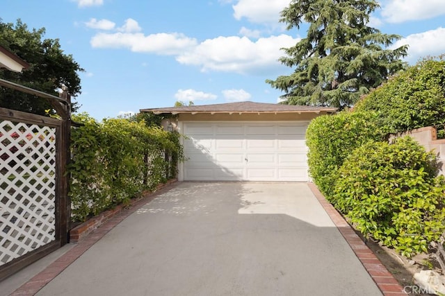 7861 Cora St, Sunland, CA 91040 - view of detached garage