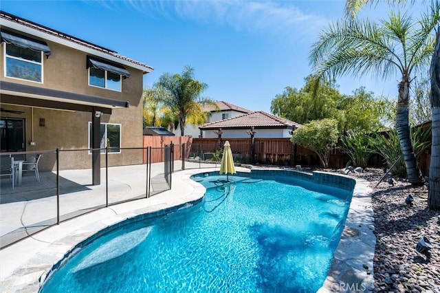 27917 Busman Rd, Murrieta, CA 92563 - view of swimming pool featuring a patio and a fenced backyard