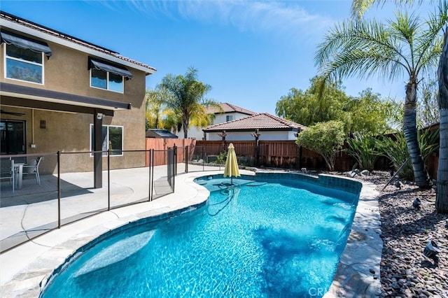 27917 Busman Rd, Murrieta, CA 92563 - view of swimming pool featuring a patio and a fenced backyard