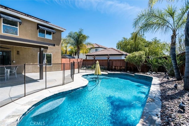 27917 Busman Rd, Murrieta, CA 92563 - view of swimming pool featuring a patio and a fenced backyard