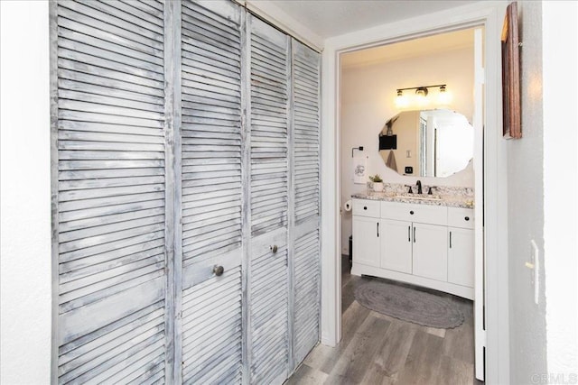 2157 Arnold Way Unit 821, Alpine, CA 91901 - bathroom featuring wood finished floors, vanity, and a closet