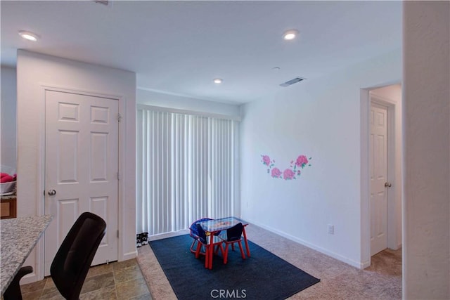 2045 Conadria Ave, Chowchilla, CA 93610 - recreation room with baseboards and recessed lighting