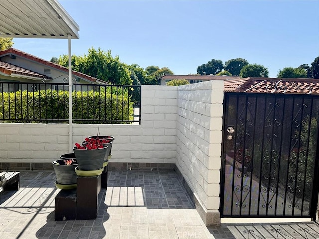 2147 Ronda Granada Unit A, Laguna Woods, CA 92637 - view of patio / terrace
